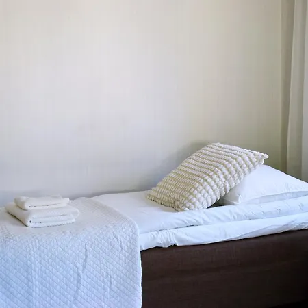 Palkinen I - Idyllic In Peaceful Area, Wifi & Free Parking * Rovaniemi