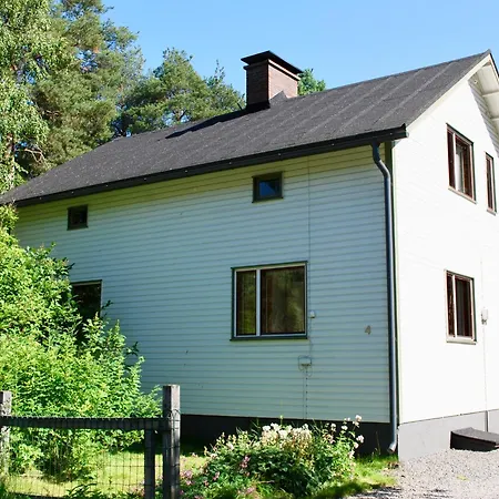 Palkinen I - Idyllic In Peaceful Area, Wifi & Free Parking Apartment Rovaniemi
