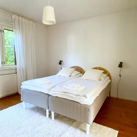 Palkinen I - Idyllic In Peaceful Area, Wifi & Free Parking Rovaniemi