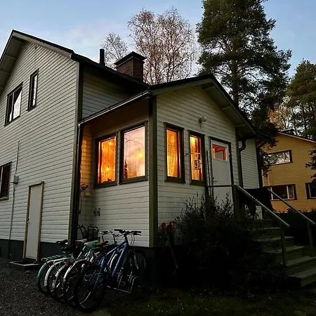 Palkinen I - Idyllic In Peaceful Area, Wifi & Free Parking * Rovaniemi